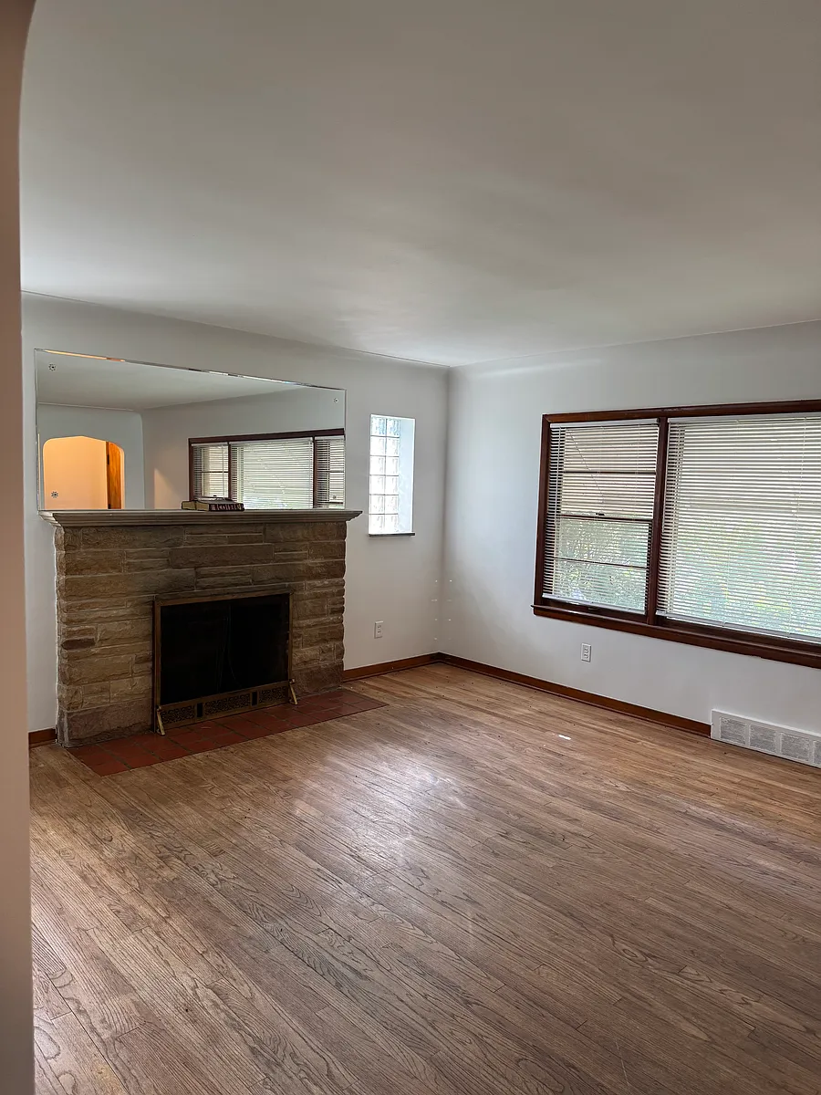 Building Photo - 4100 Bluehill St