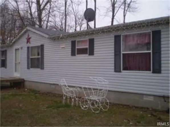 7985 E Milner Ave, Terre Haute, IN 47803