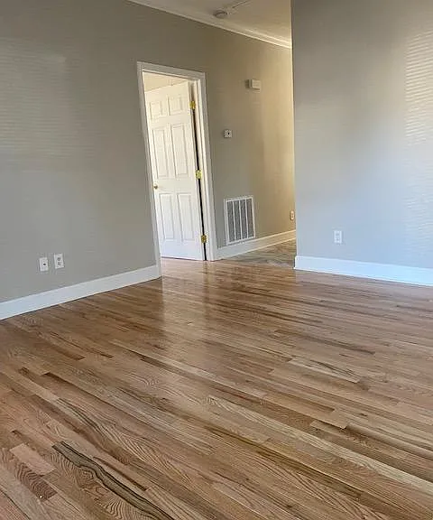 326 Gray Ave — Photo 2