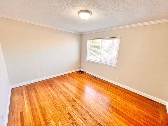 5th image of 138 San Benito Ave APT 1