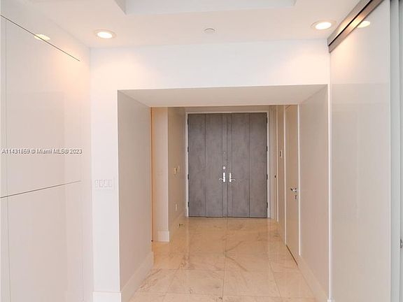 4th image of 15811 Collins Ave APT 801
