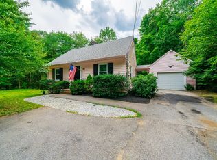 83 Hildreth St, Westford, MA 01886