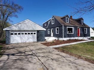 17040 Judith Ln, Brookfield, WI 53005