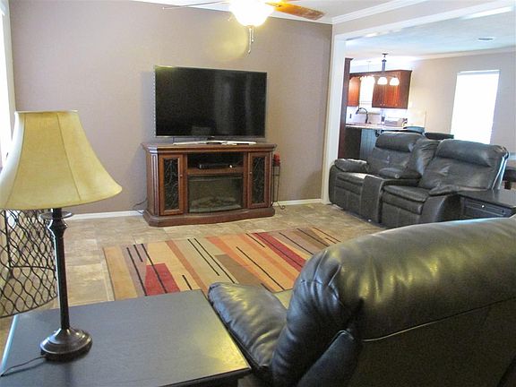 2nd image of 318 Eastwood Cir