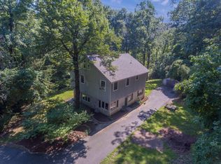 3 Hillside Ter, Hampton, NJ 08827