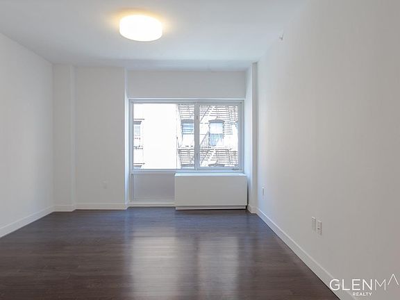 3rd image of 607 W 161st St APT 8B