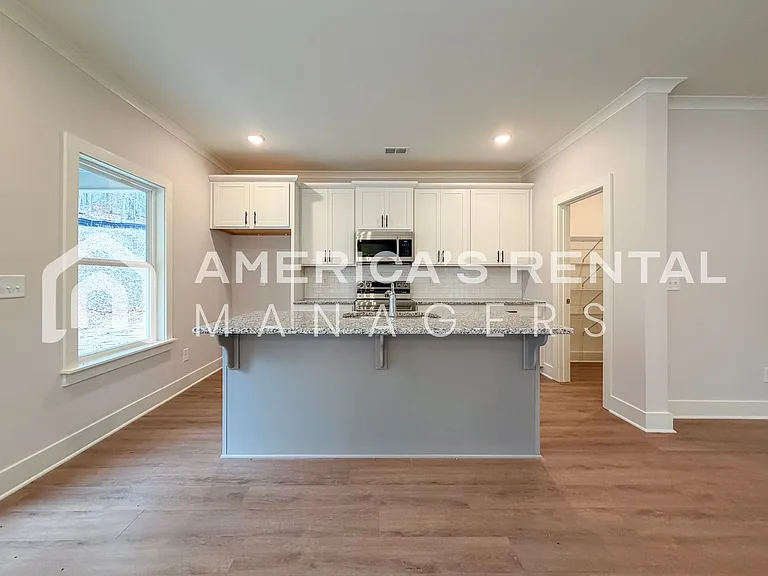 101 Townmoor Ln — Photo 15