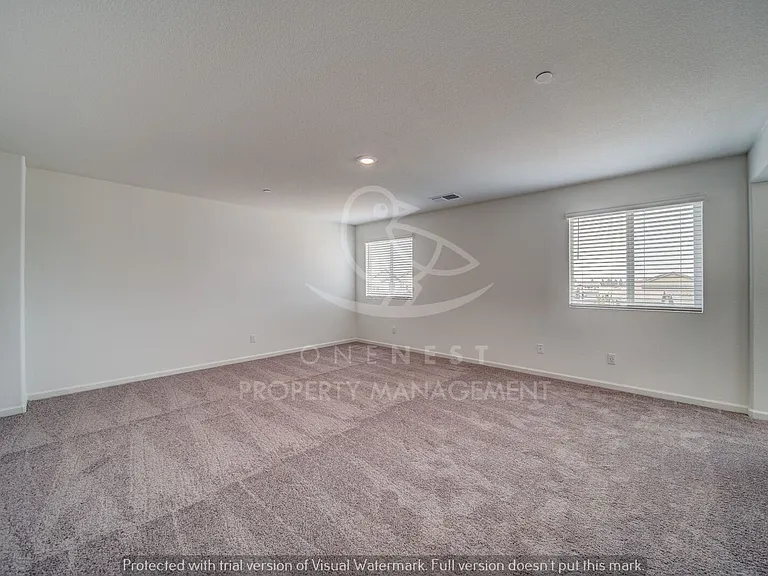 638 Valencia St — Photo 22