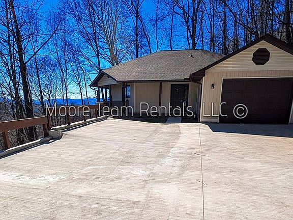 3rd image of 1020 High Vista Dr