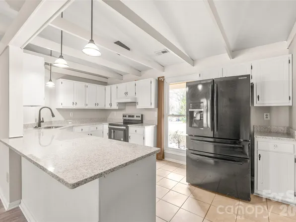 6230 Dwightware Blvd, Charlotte, NC 28227