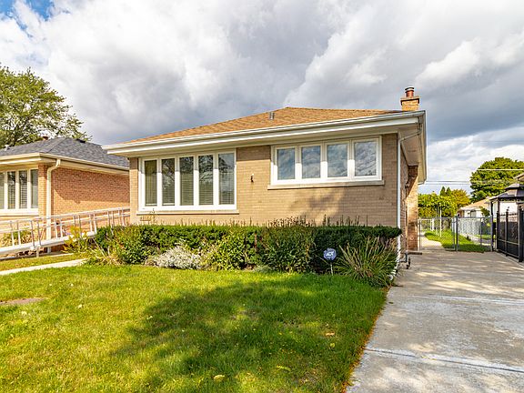 2nd image of 4612 Birchwood Ave