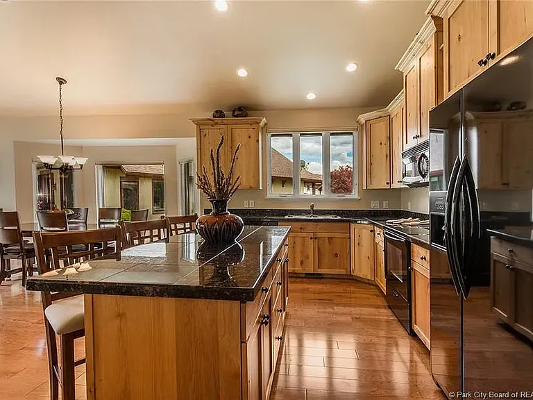 1314 N Montreux Dr — Photo 25