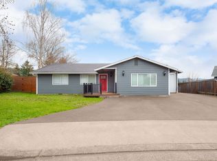 130 Stonewood Ct, Roseburg, OR 97471