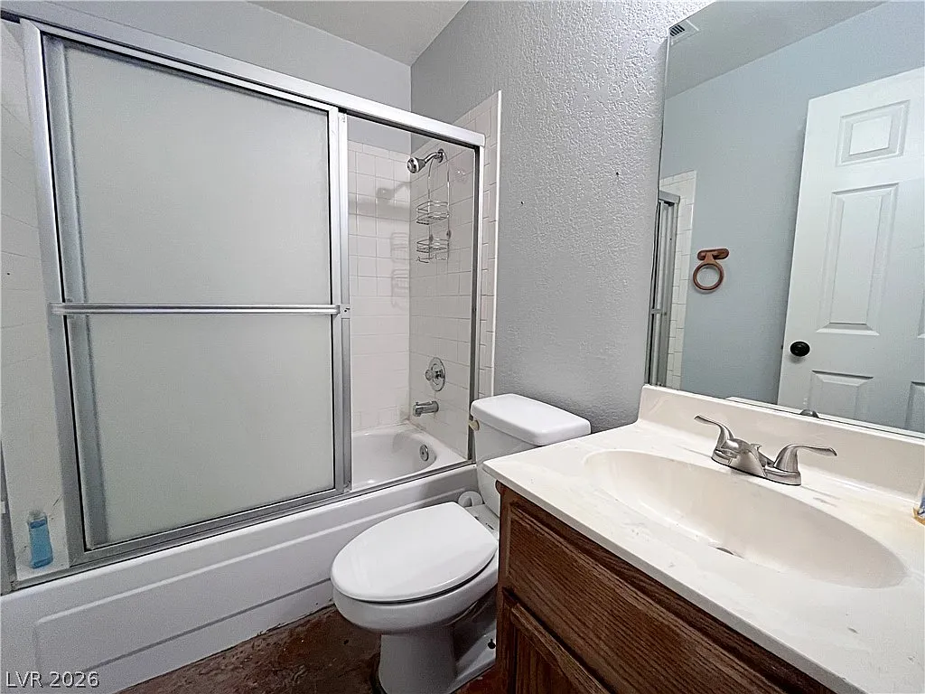 3 bed, 2.0 bath, 1568 sqft, $2,140 — Photo 2