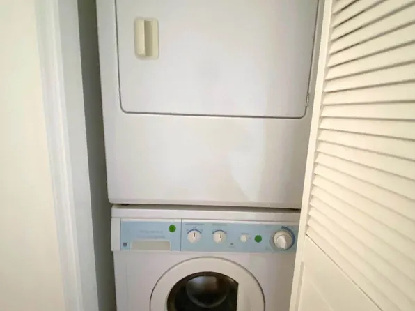 69 Bay 20th Street image 9 of 23