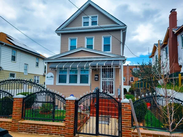 217-24 100 Ave, Queens Village, NY 11429