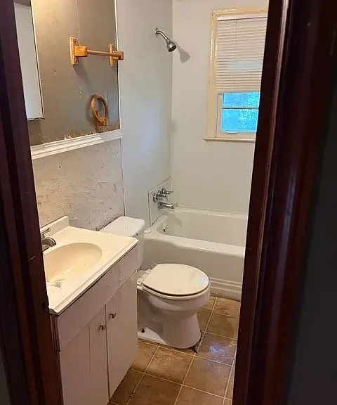 2320 Beech Ave — Photo 9