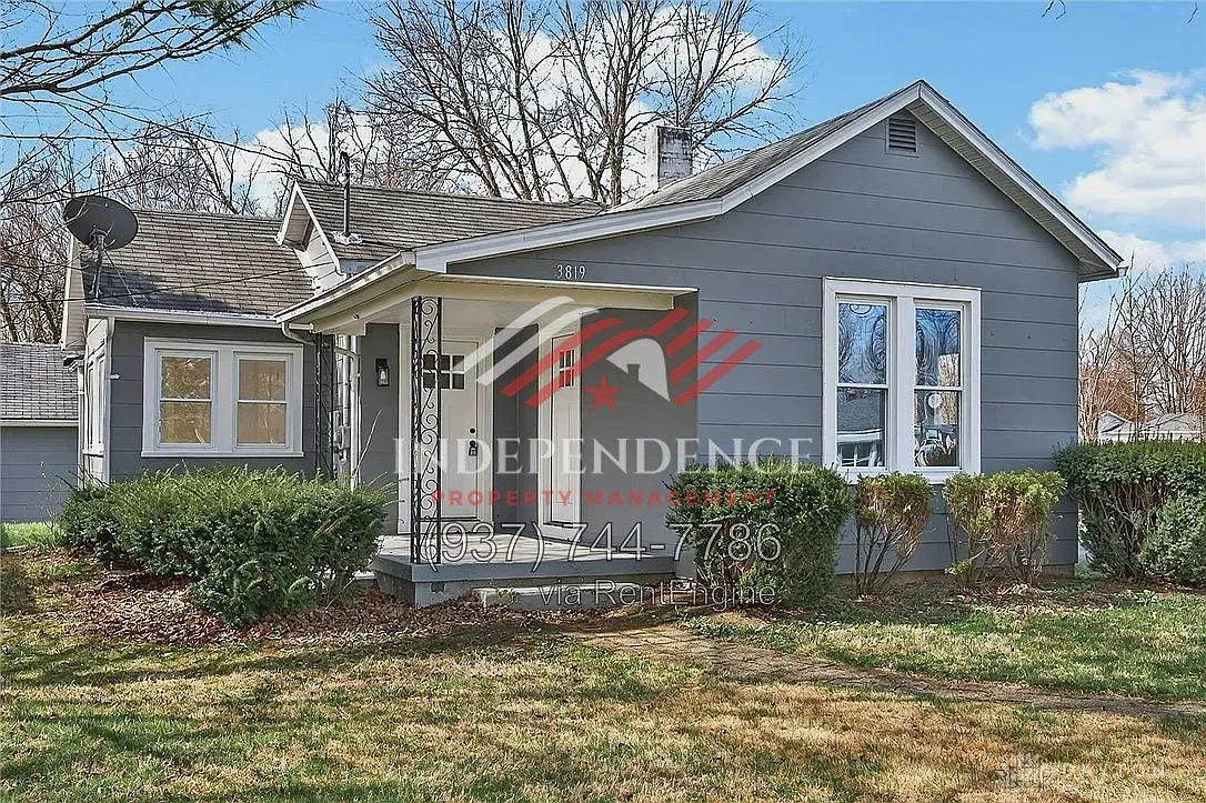 3 bed, 1.0 bath, 1192 sqft, $1,450 — Photo 1
