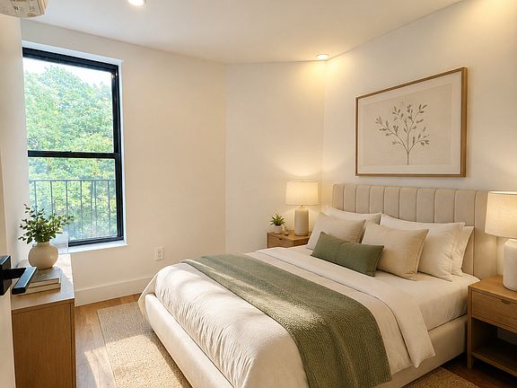 4th image of 442 E 9th St APT 4