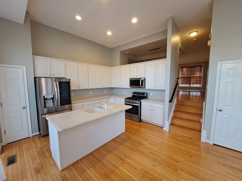 1st image of 7738 Heritage Woods Way #1
