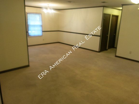3rd image of 711 Prestwick Dr