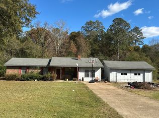 690 New Temple Rd SW, Fulton, MS 38843