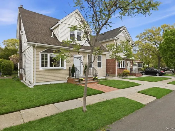 77 Stewart Street, Floral Park, NY 11001