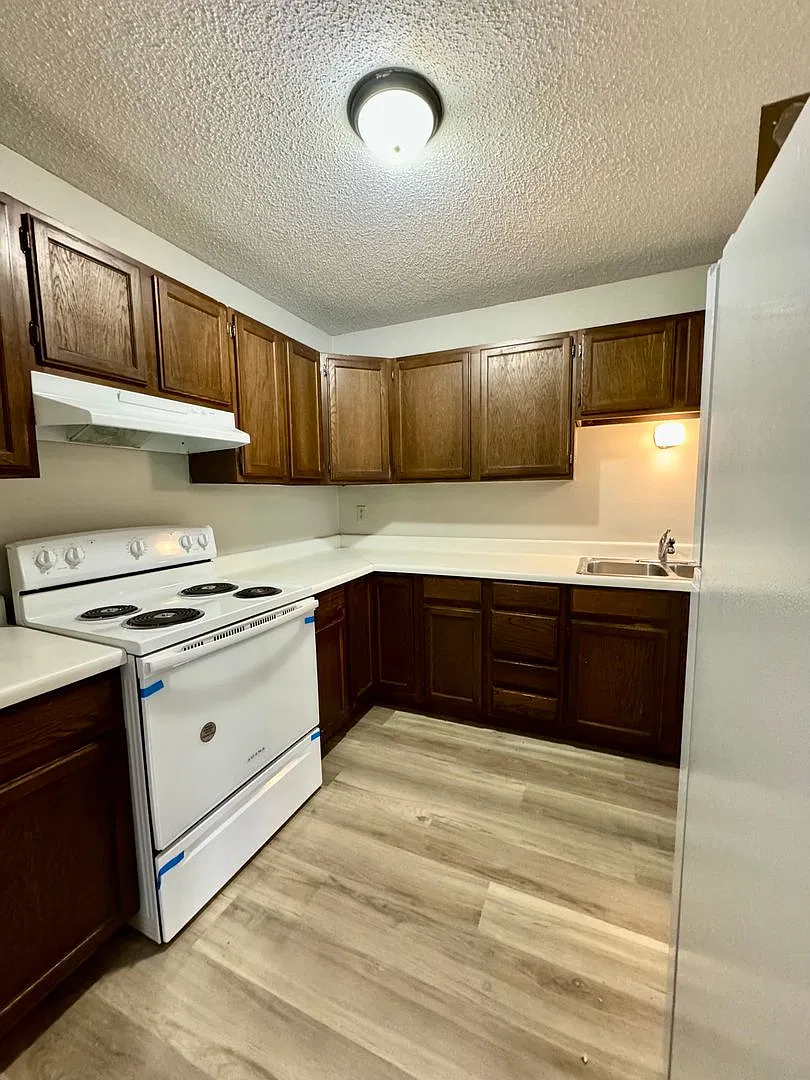 Updated 2 Bedrooms - Leonard North Dakota Rental — Photo 4
