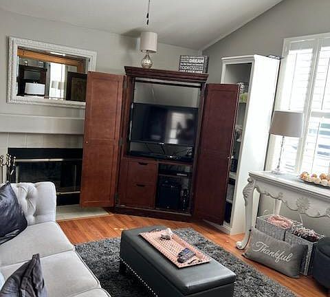 4th image of 3485 Apollo Cir