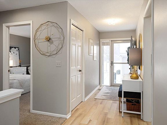 4th image of 6325 Greenway Dr SE