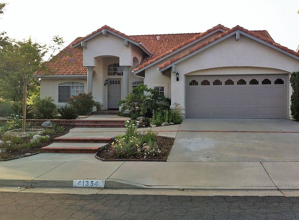 1st image of 41354 Lily Ave