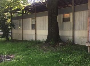 17040 Caroline Dr, Livingston, LA 70754