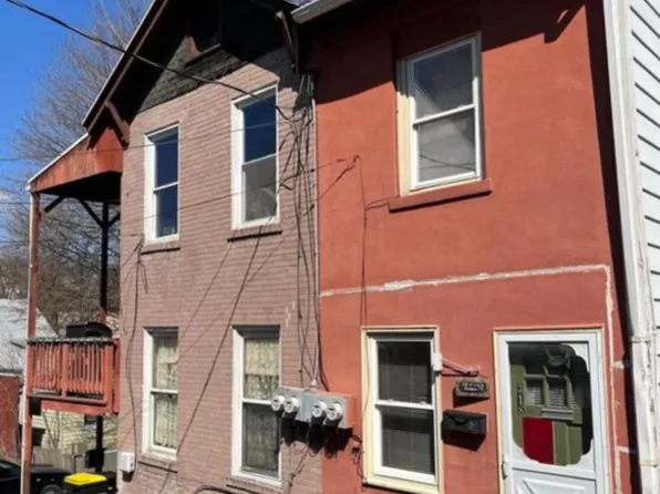 318 N 4th St, Pottsville, PA 17901