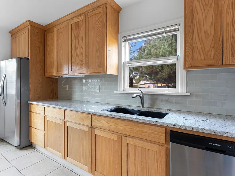 5937 N Denver Ave — Photo 17