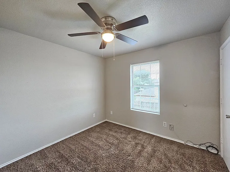 4601 Hudson Dr #D — Photo 14