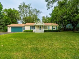 5135 Upper Mountain Rd, Lockport, NY 14094