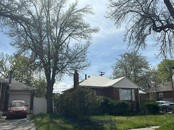 3rd image of 1141 W San Fernando Dr