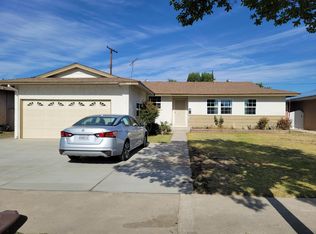 932 N Onondaga Ave, Anaheim, CA 92801