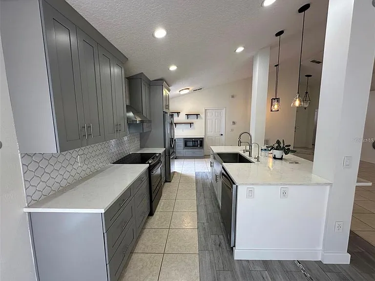 10707 Flycast Cir — Photo 17