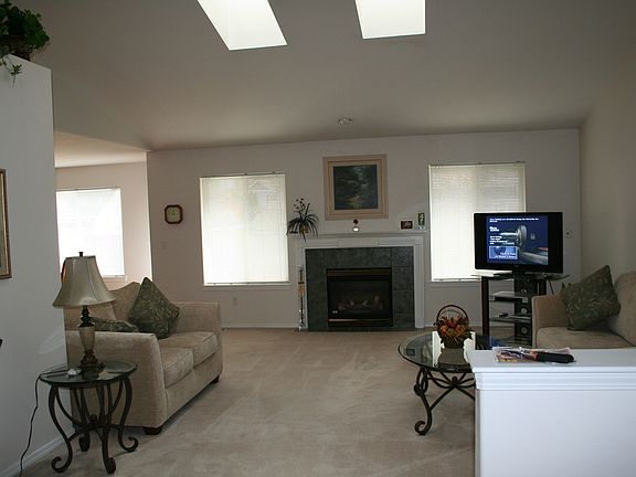 2nd image of 16529 135th Ave E