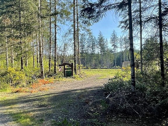 3rd image of 14253 W Cloquallum Road