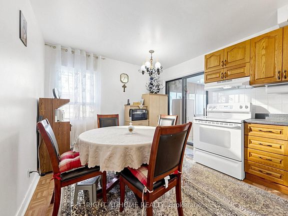 5th image of 771 Birchmount Rd