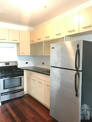 Rented by Skyline Group Real Estate | media 5