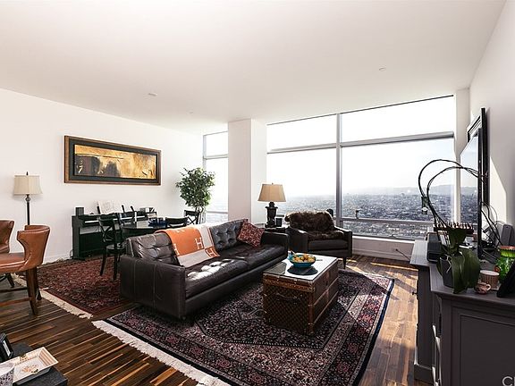 3rd image of 900 W Olympic Blvd Unit 35