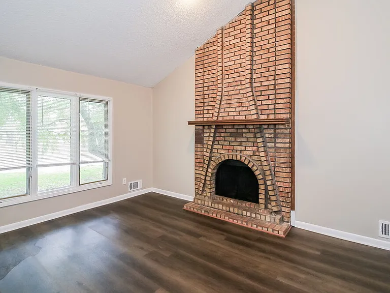 2112 Golfview Dr SE — Photo 7