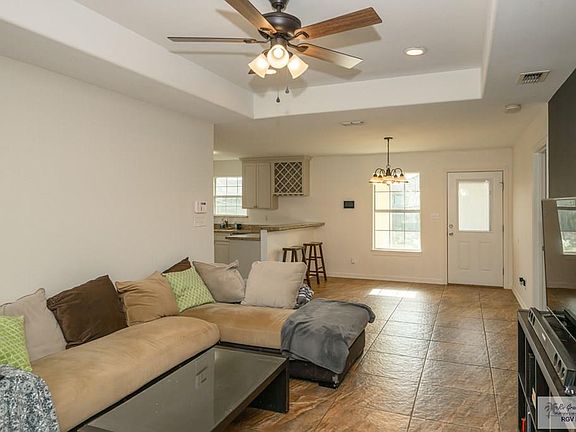 3rd image of 23280 Tangerine Ave