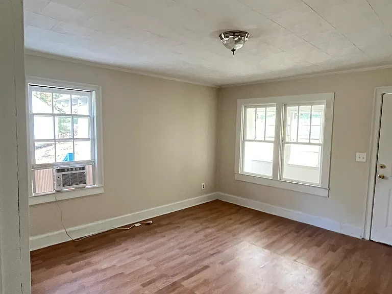 152 Shady Lawn Rd — Photo 7