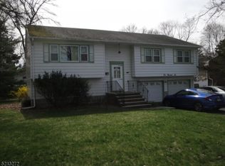 206 Fieldcrest Rd, Parsippany, NJ 07054