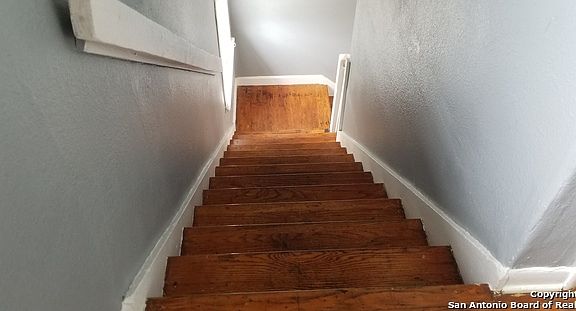 5th image of 426 Natalen Ave