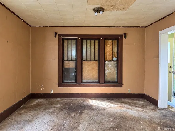 1534 Bennett Ave, Flint, MI 48506